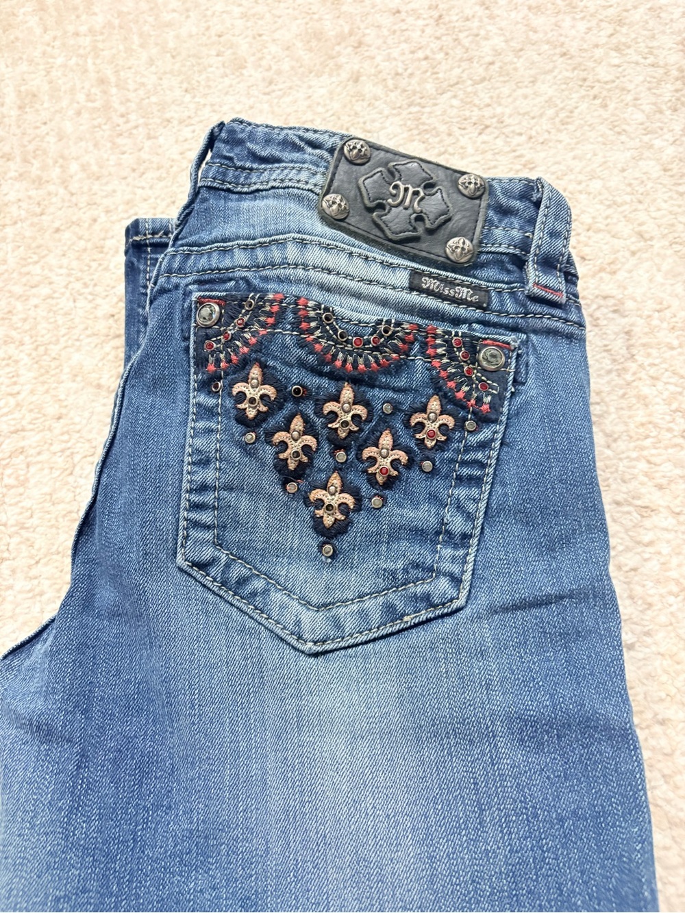 Miss Me Women's Blue Embellished Pocket Bootcut Jeans Size 30 *READ DESCRIPTION*